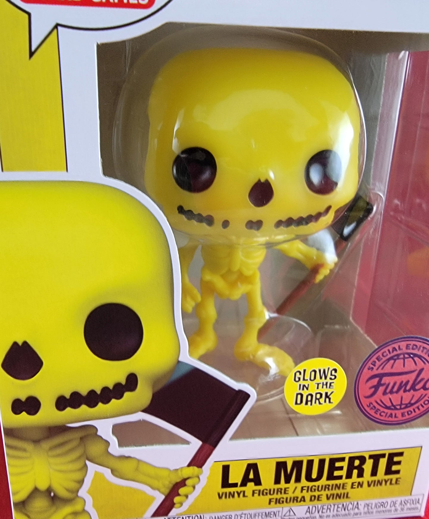 La Muerte funko exclusive # 05 (nib)
With pop protector