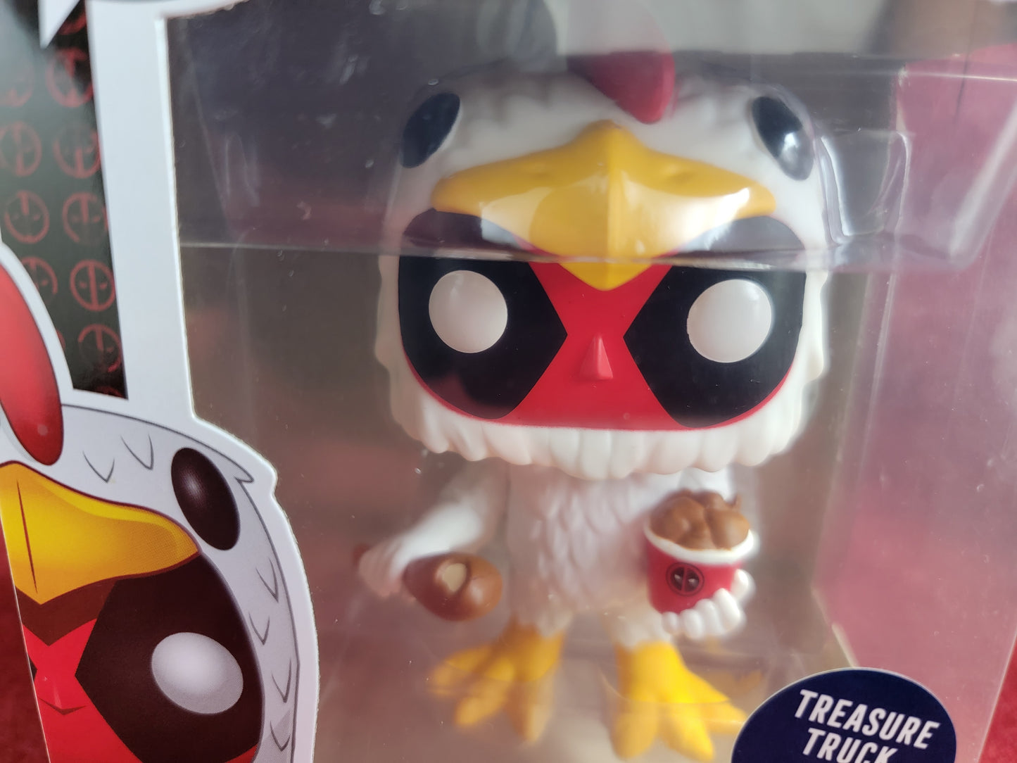 Chicken deadpool Treasure truck exclusive funko # 323 (nib)
With pop protector