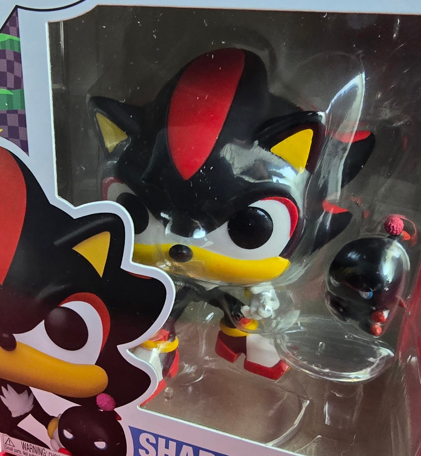 Shadow with dark chao funko # 1035 (nib) With pop protector