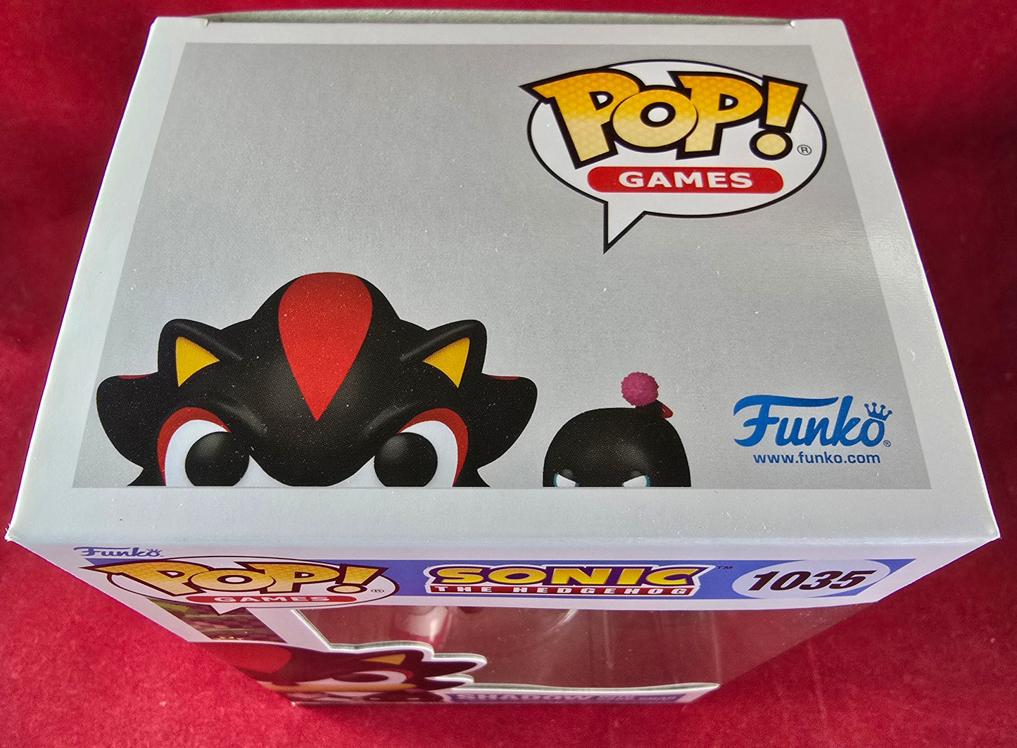 Shadow with dark chao funko # 1035 (nib) With pop protector