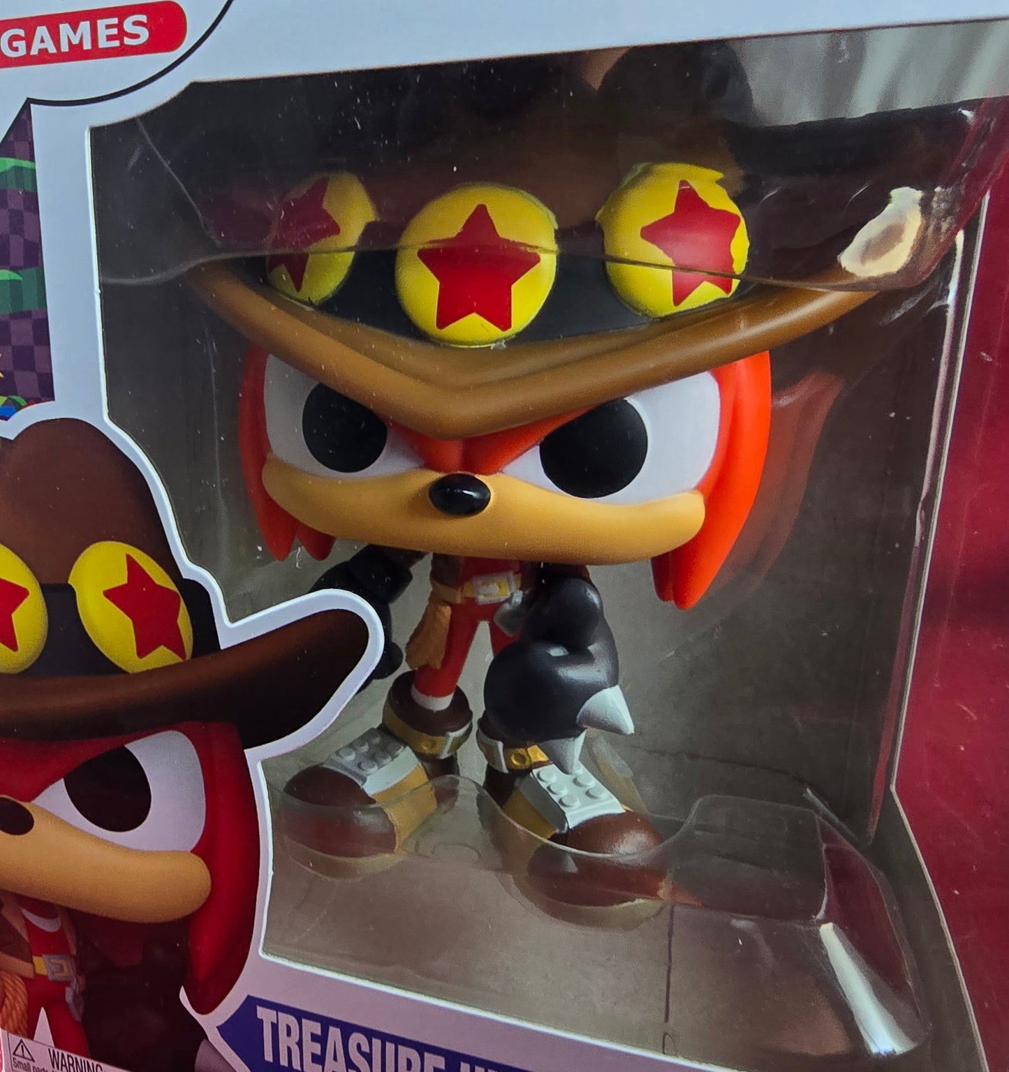 Treasure hunter knuckles funko # 1055 (nib) With pop protector