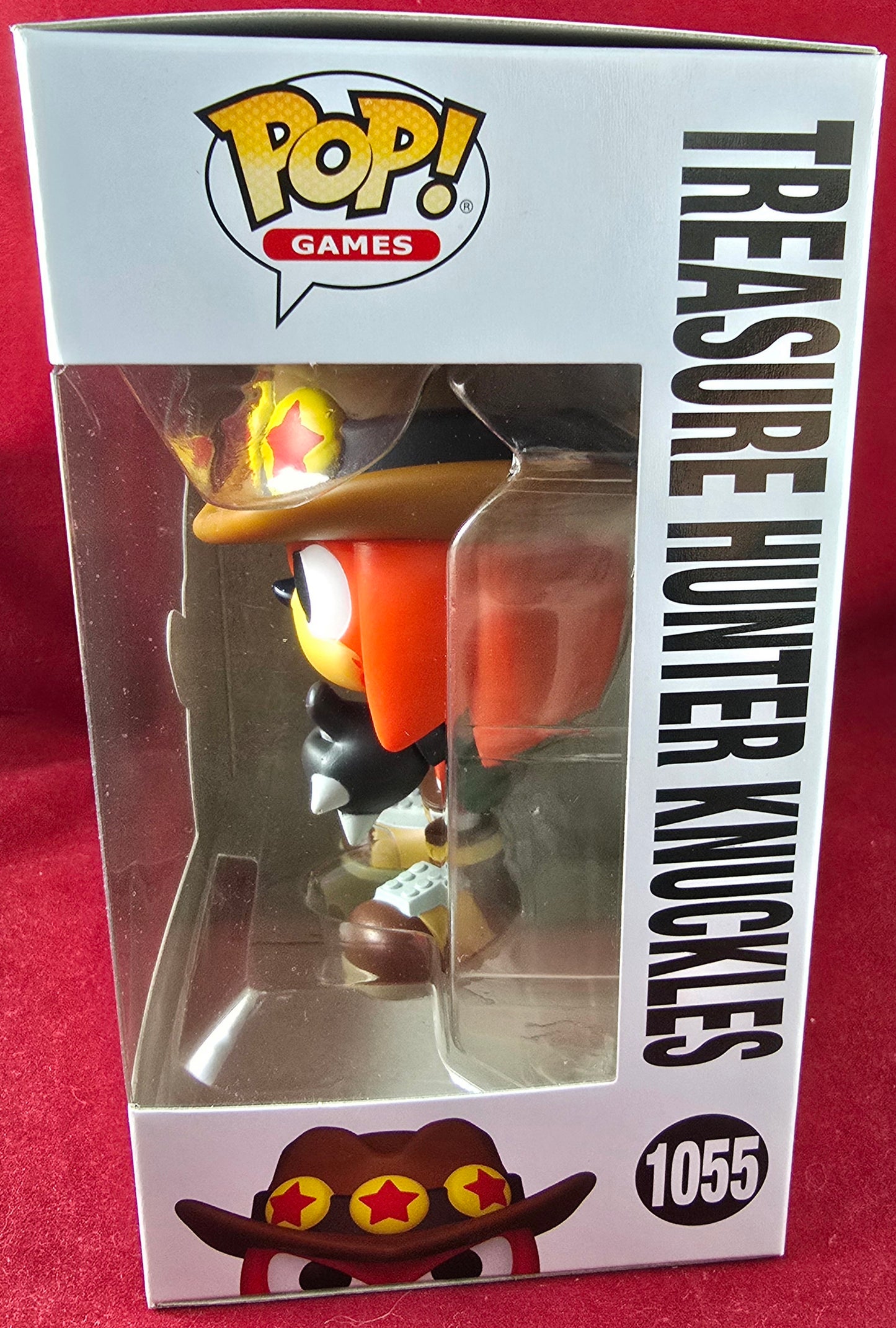 Treasure hunter knuckles funko # 1055 (nib) With pop protector
