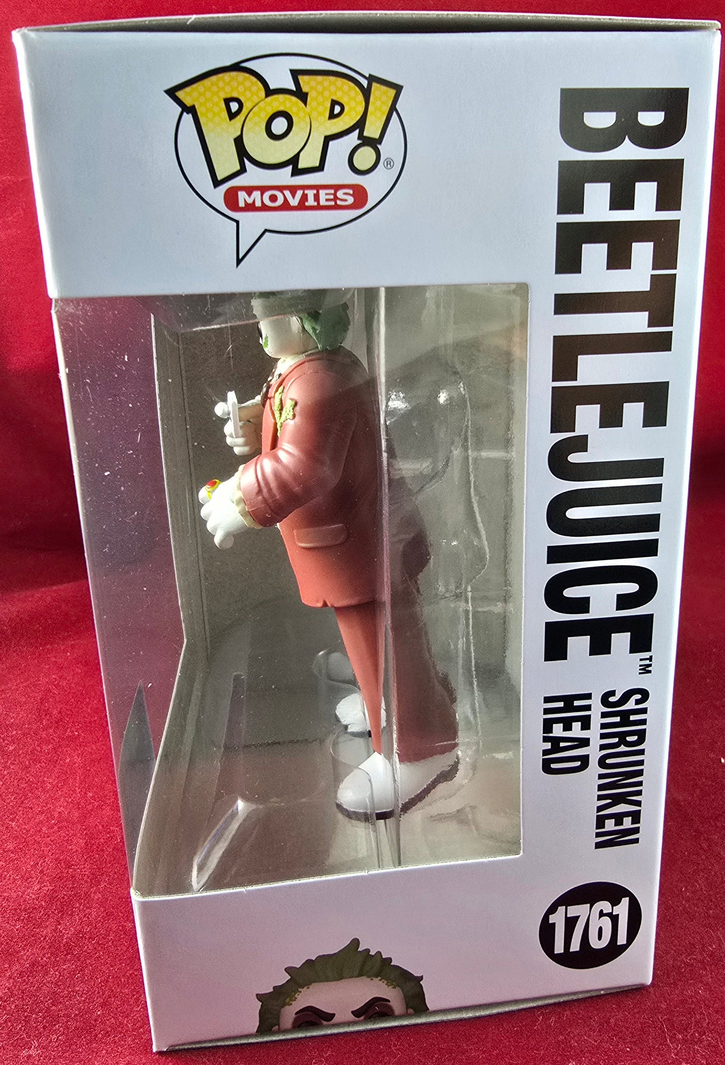Beetlejuice with shrunken head entertainment earth exclusive funko # 1761 (nib) With pop protector