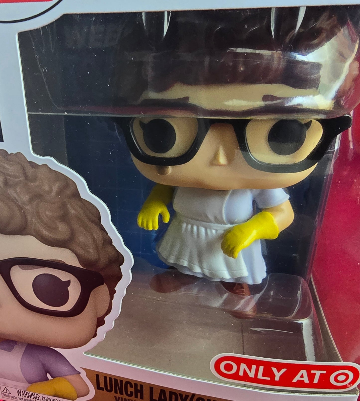Lunch lady (Chris Farley) target exclusive funko # 12 (nib) with pop protector