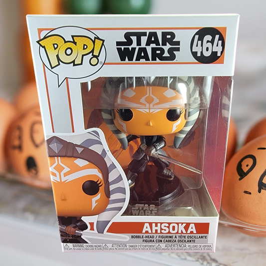 Ahsoka funko # 464 (nib) with pop protector