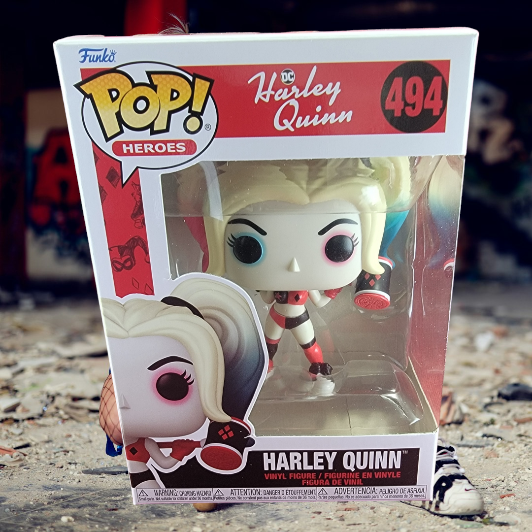 Harley quinn funko # 494 (nib)
With pop protector