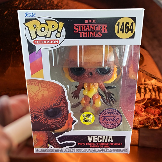 Vecna hit topic exclusive funko # 1464 (nib)
With pop protector