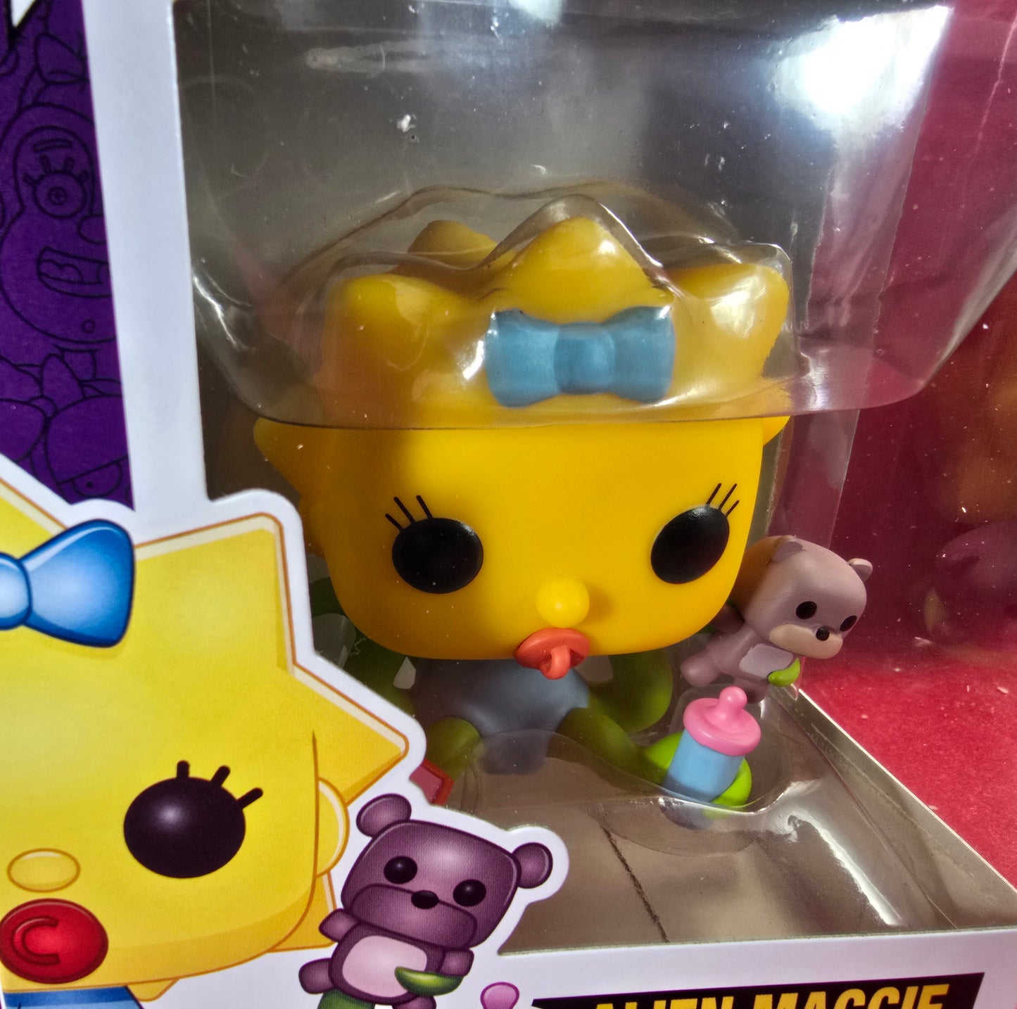 Alien Maggie funko # 823 (nib) with pop protector