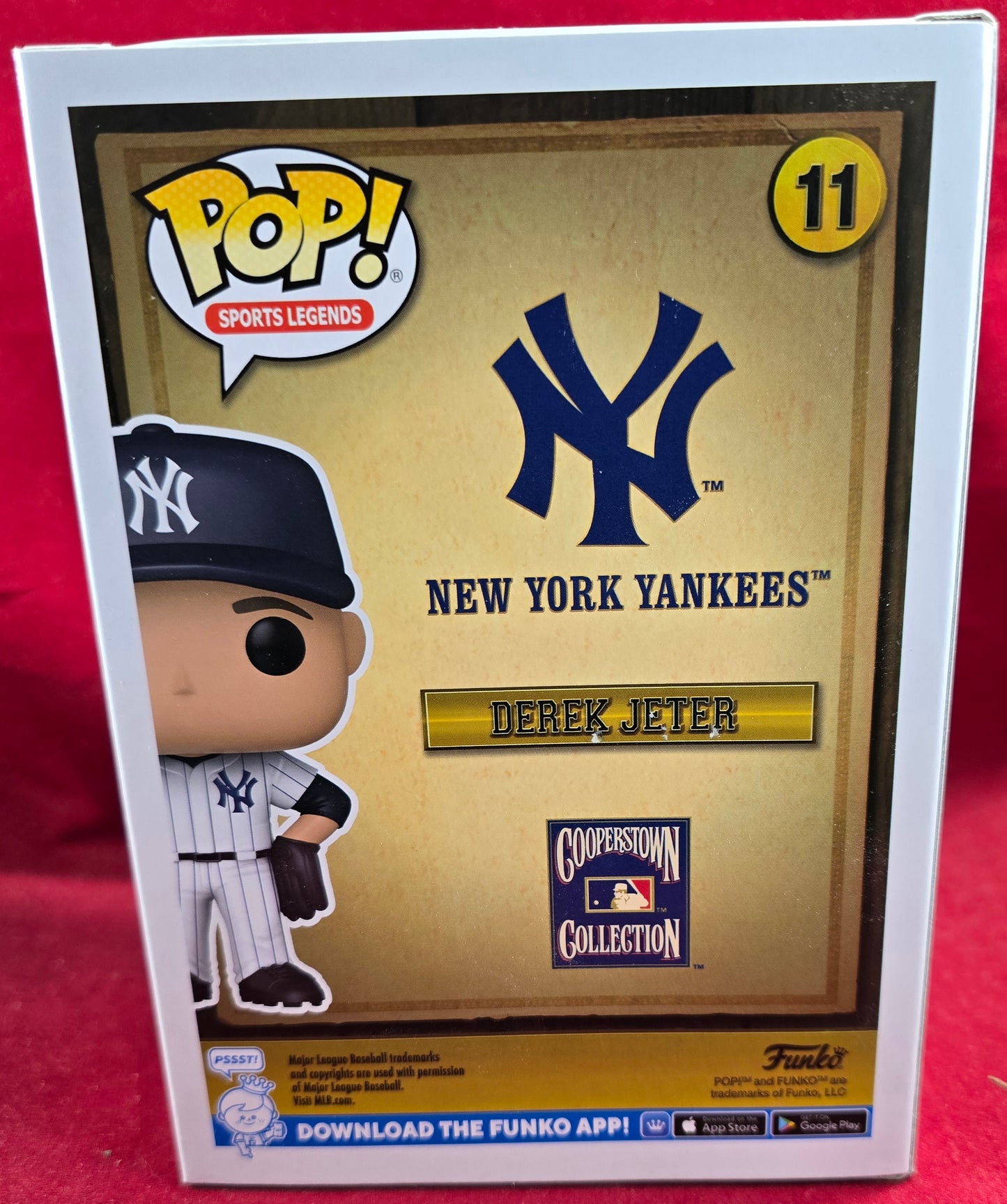 Derek Jeter funko exclusive # 11 (nib) With pop protector