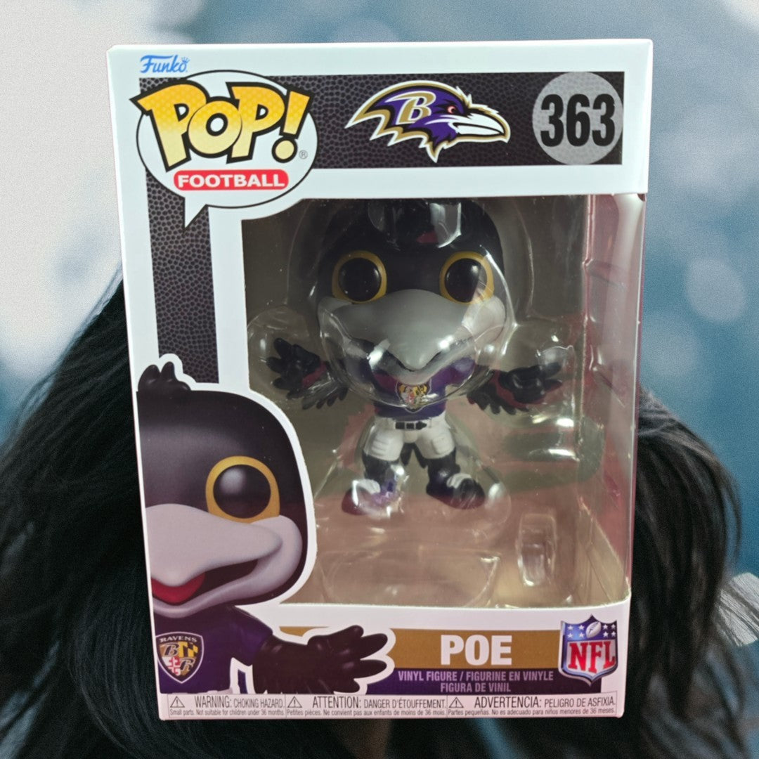 Funko! Football: Poe # 363 (Nib)
With pop protector