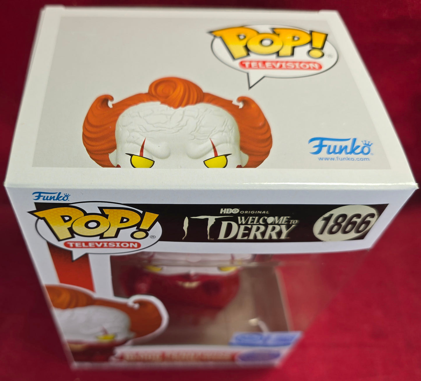 Blood Pennywise Entertainment Earth Exclusive Funko # 1866 (Nib)
With pop protector