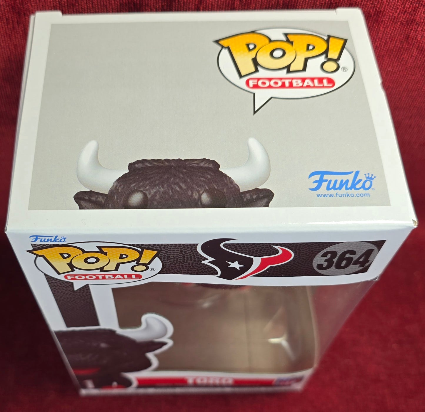 Funko POP! Football: Toro #364 (Nib)
With pop protector