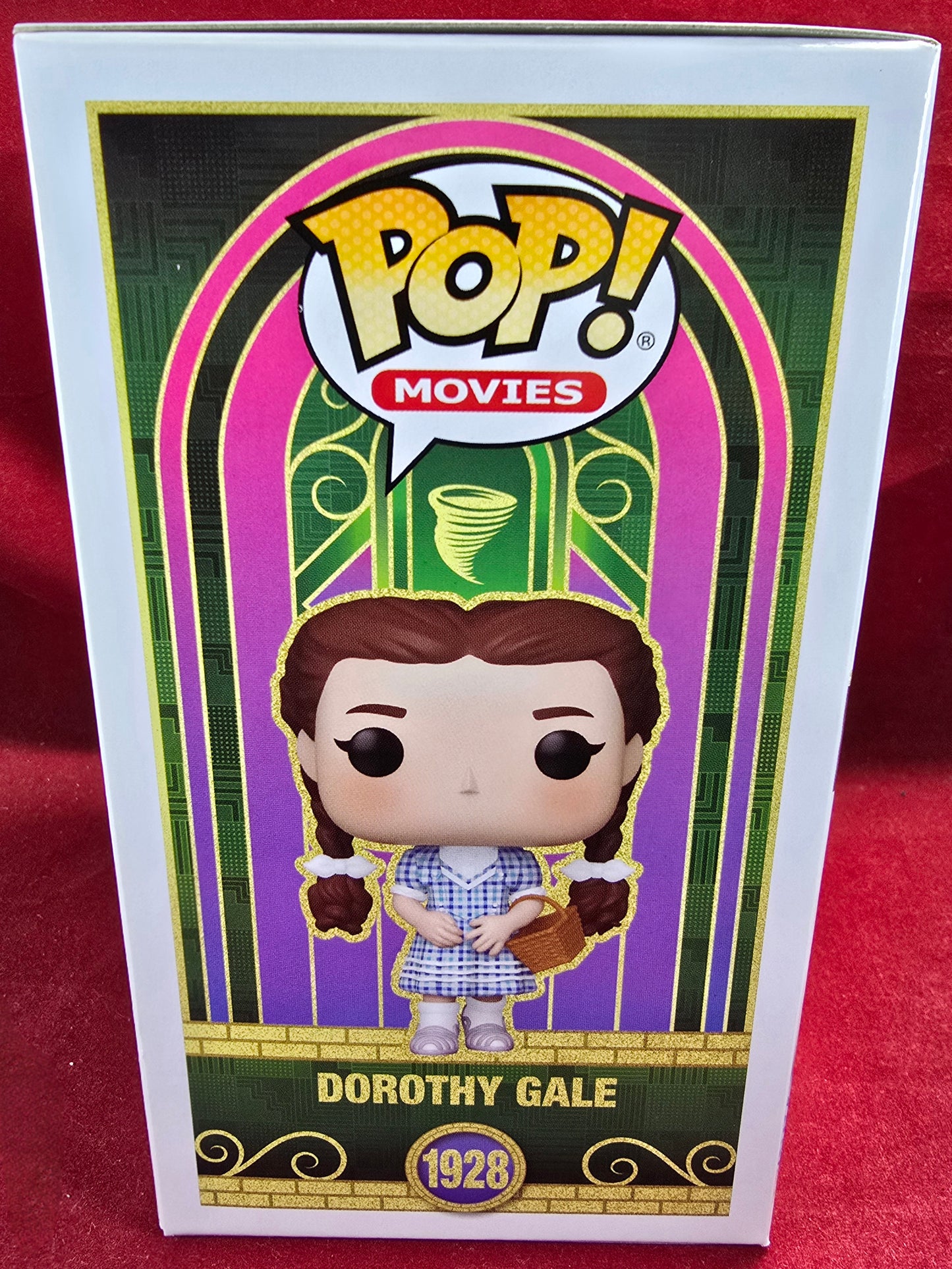 Dorothy Gale funko # 1928 (nib) with pop protector
