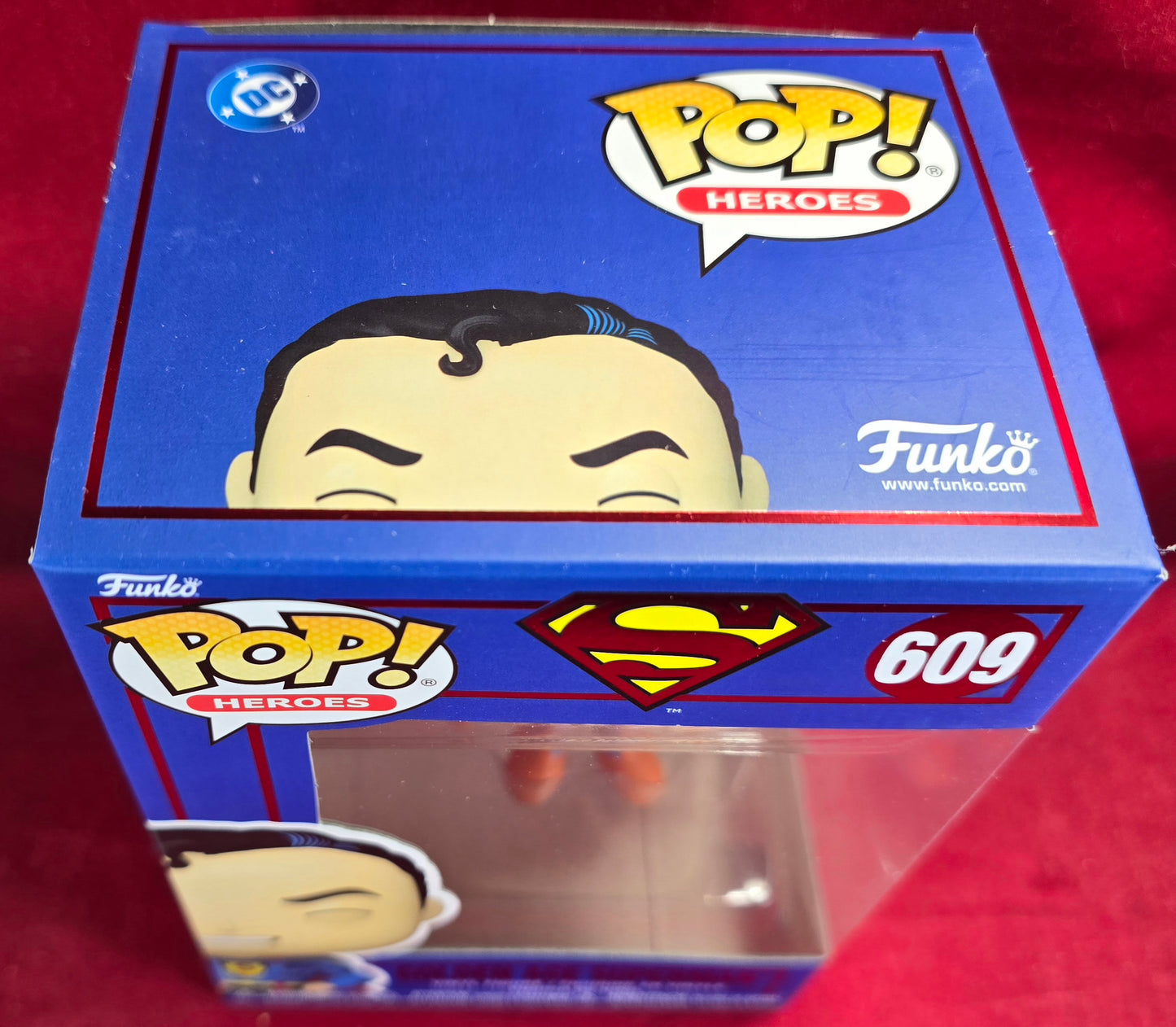 GOLDEN AGE SUPERMAN DC Comics Funko #609 (Nib) 
With pop protector
