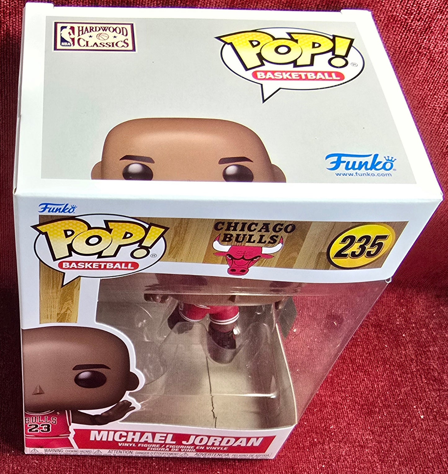 Funko Pop! Vinyl: Michael Jordan # 235 (Nib) 
With pop protector