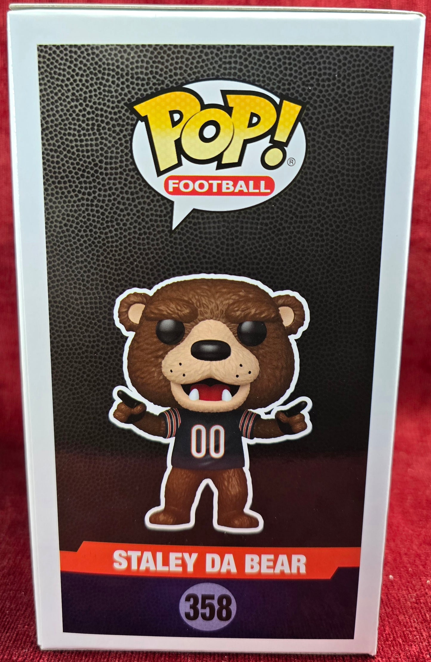 Funko! Football: Staley Da Bear # 358 (Nib)
With pop protector