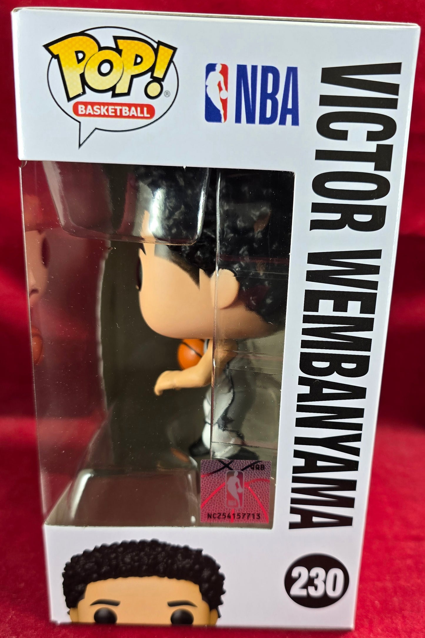 Victor Wembanyama Funko #230 (Nib)
With pop protector