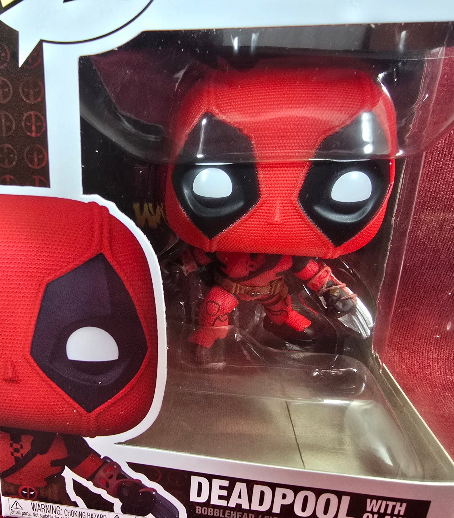 Funko POP! Vinyl: Deadpool with Claws # 1583 (Nib)
With pop protector