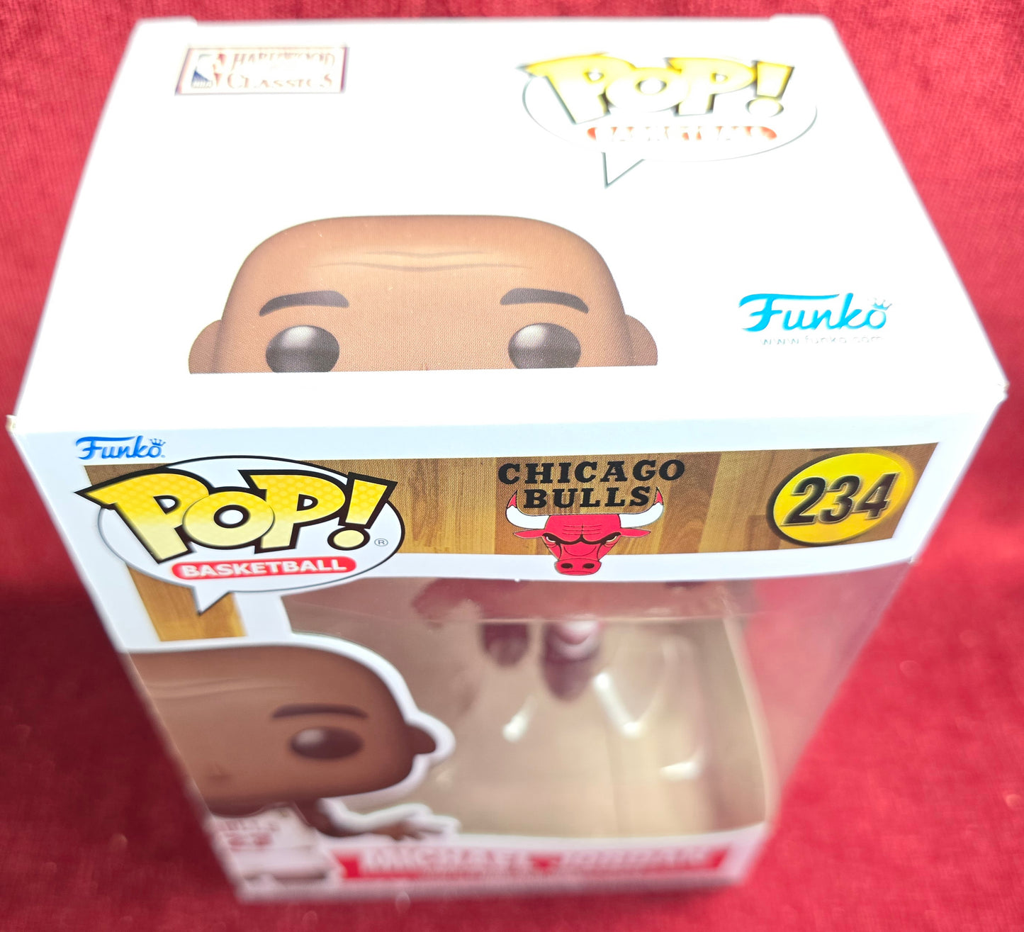 Funko Pop! Vinyl:  Michael Jordan # 234 (Nib)
With pop protector