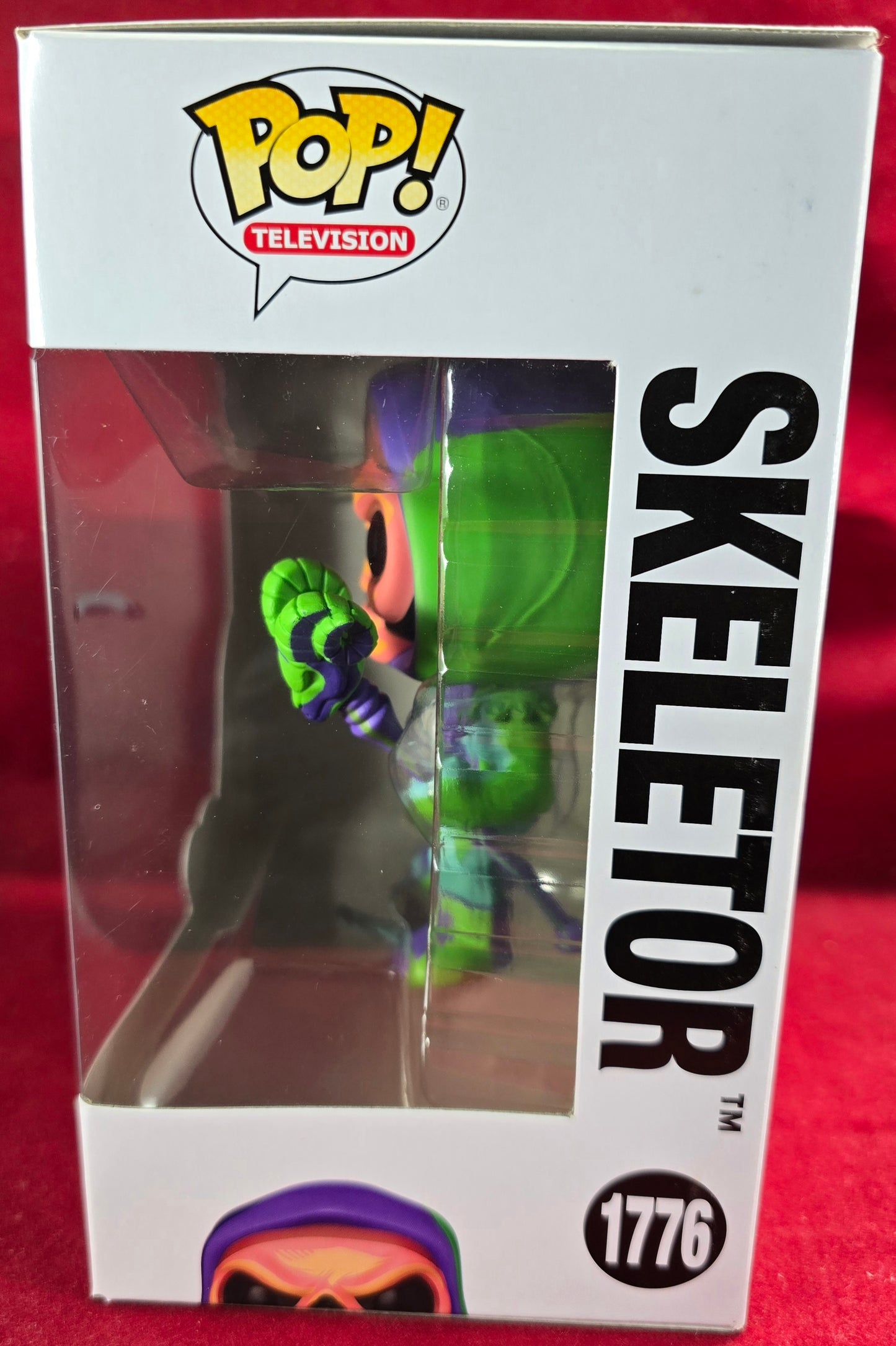 Skeletor Funko # 1776 (Nib)
With pop protector