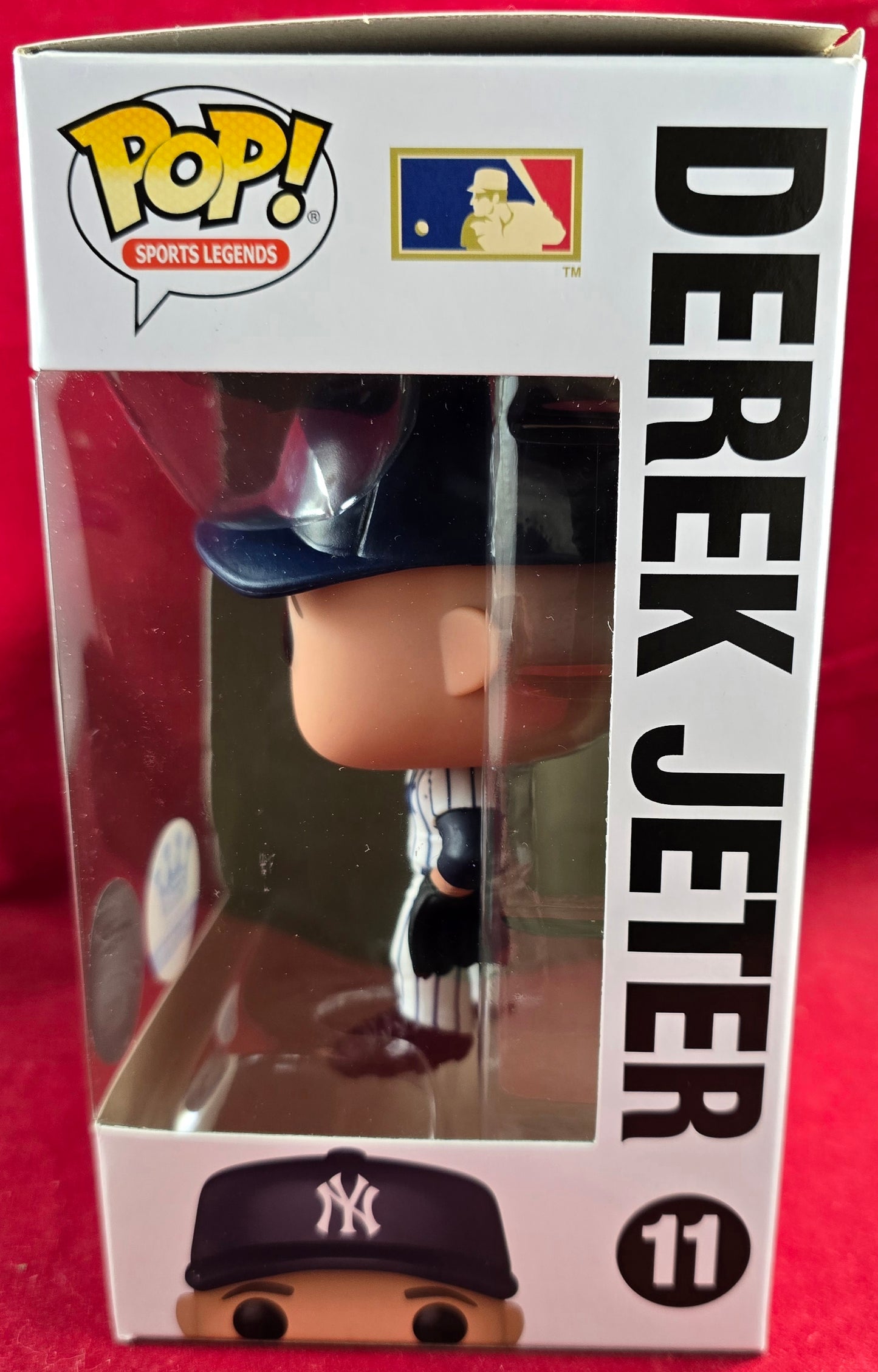 Derek Jeter funko exclusive # 11 (nib) With pop protector