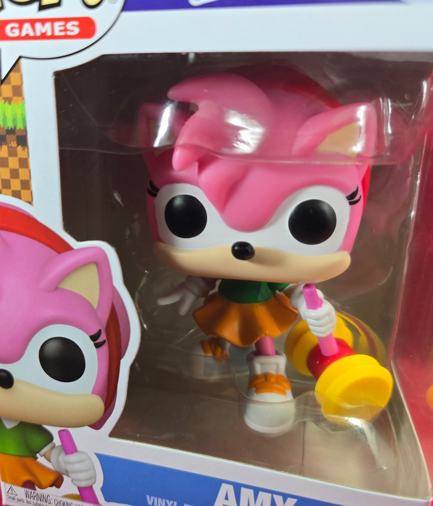 Amy Rose Funko # 1171 (Nib)
With pop protector