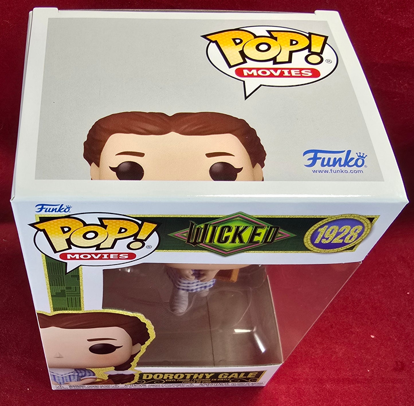 Dorothy Gale funko # 1928 (nib) with pop protector