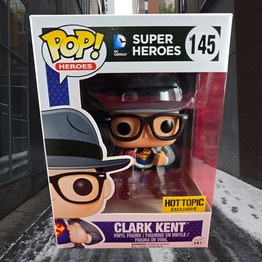 Clark Kent Hot Topic Exclusive funko # 145 (nib) With pop protector