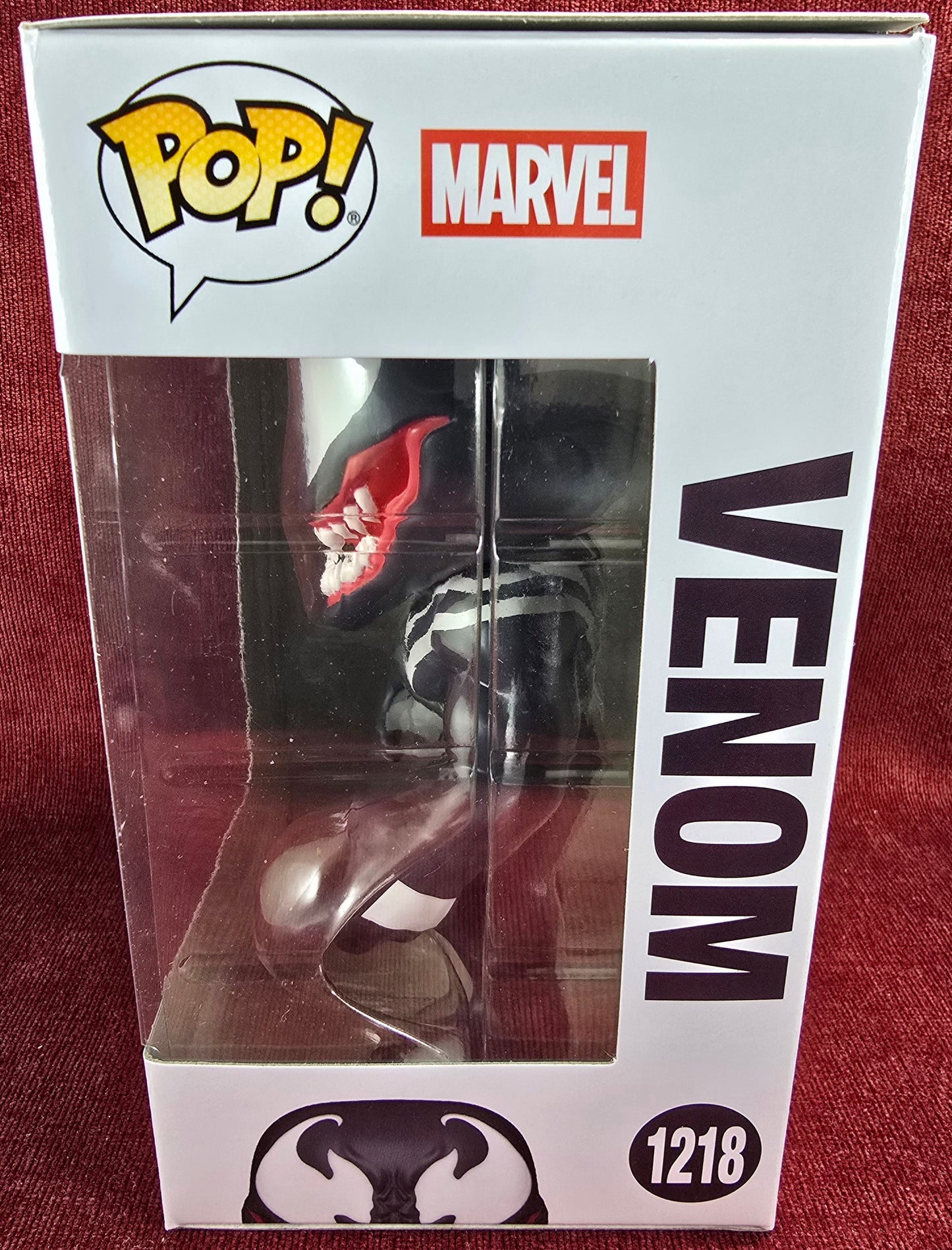 Funko Pop! Vinyl: Venom #1218 (Nib)
With pop protector