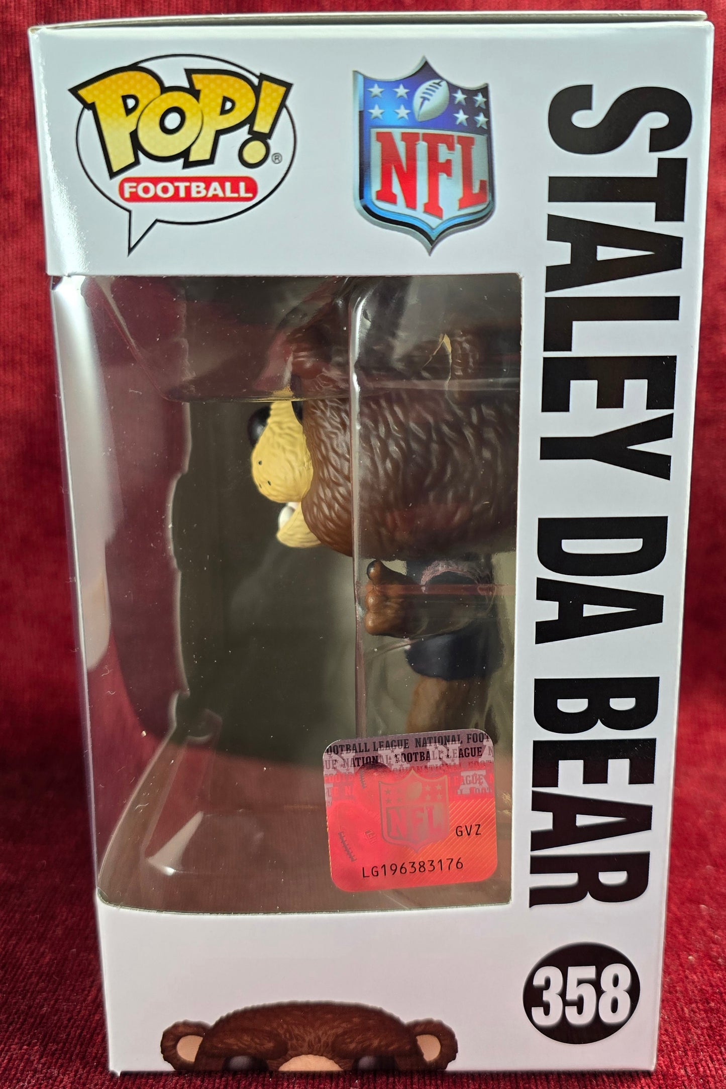 Funko! Football: Staley Da Bear # 358 (Nib)
With pop protector
