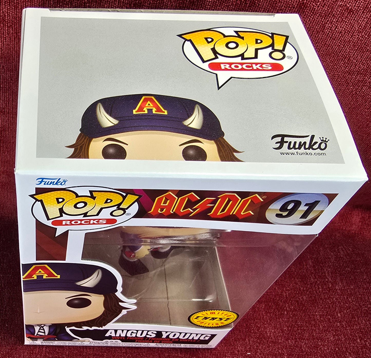 Funko Pop! Vinyl: Angus Young #91 (Nib)
With pop protector