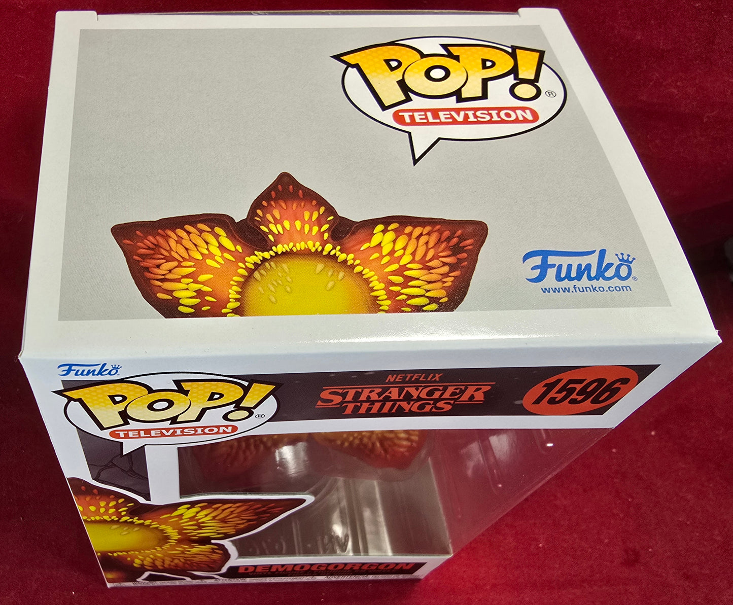 Demogorgon funko # 1596 (nib) with pop protector