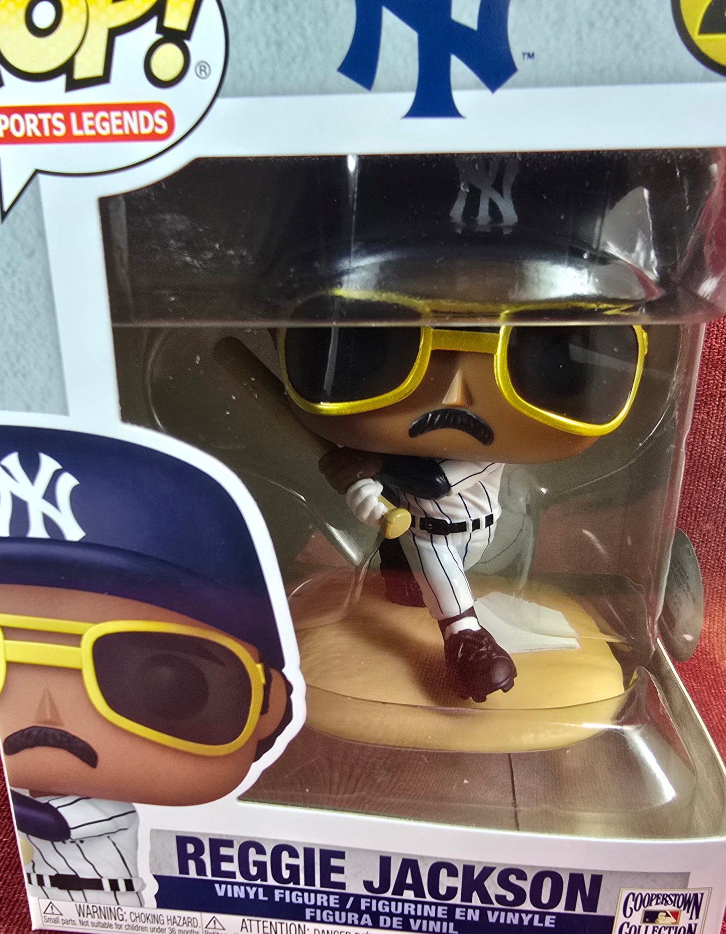 Funko POP! Vinyl: Reggie Jackson # 22 (Nib)
With pop protector