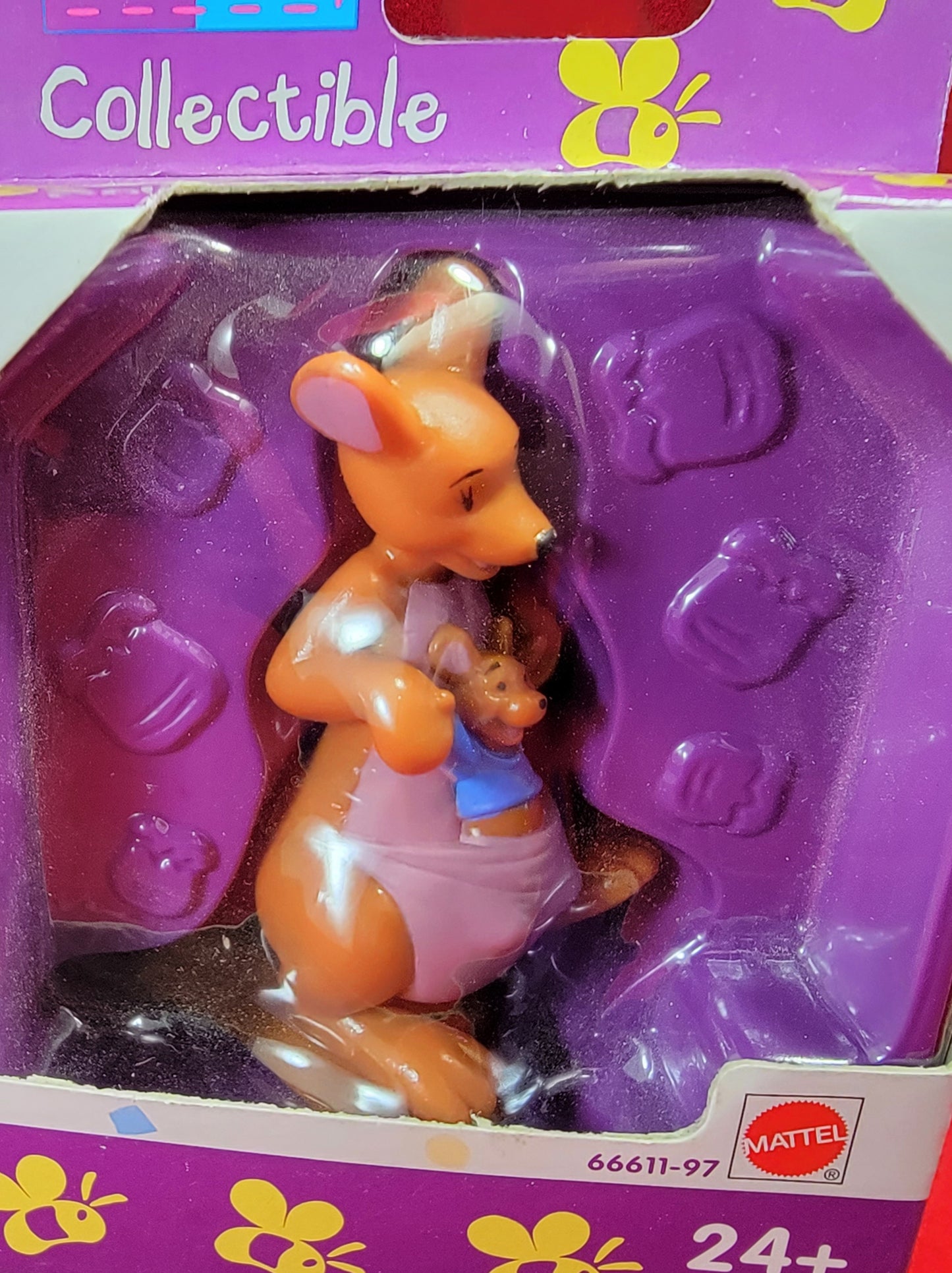 Pooh collectible kanga and roo figure (nib)