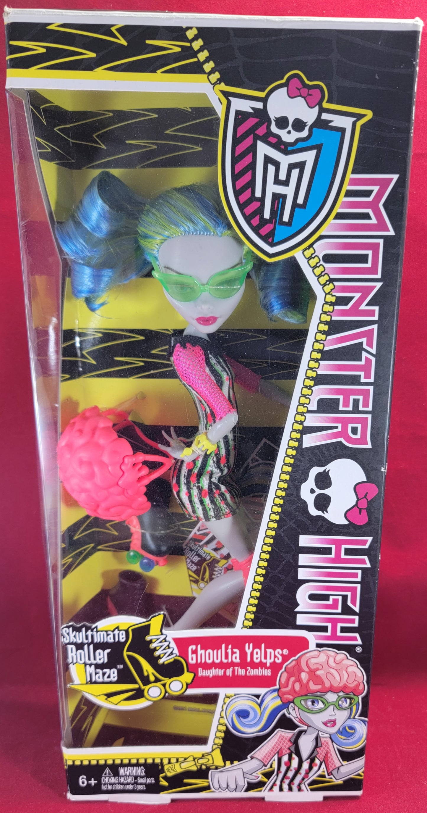 Monster high ghoulia yelps figure (nib)