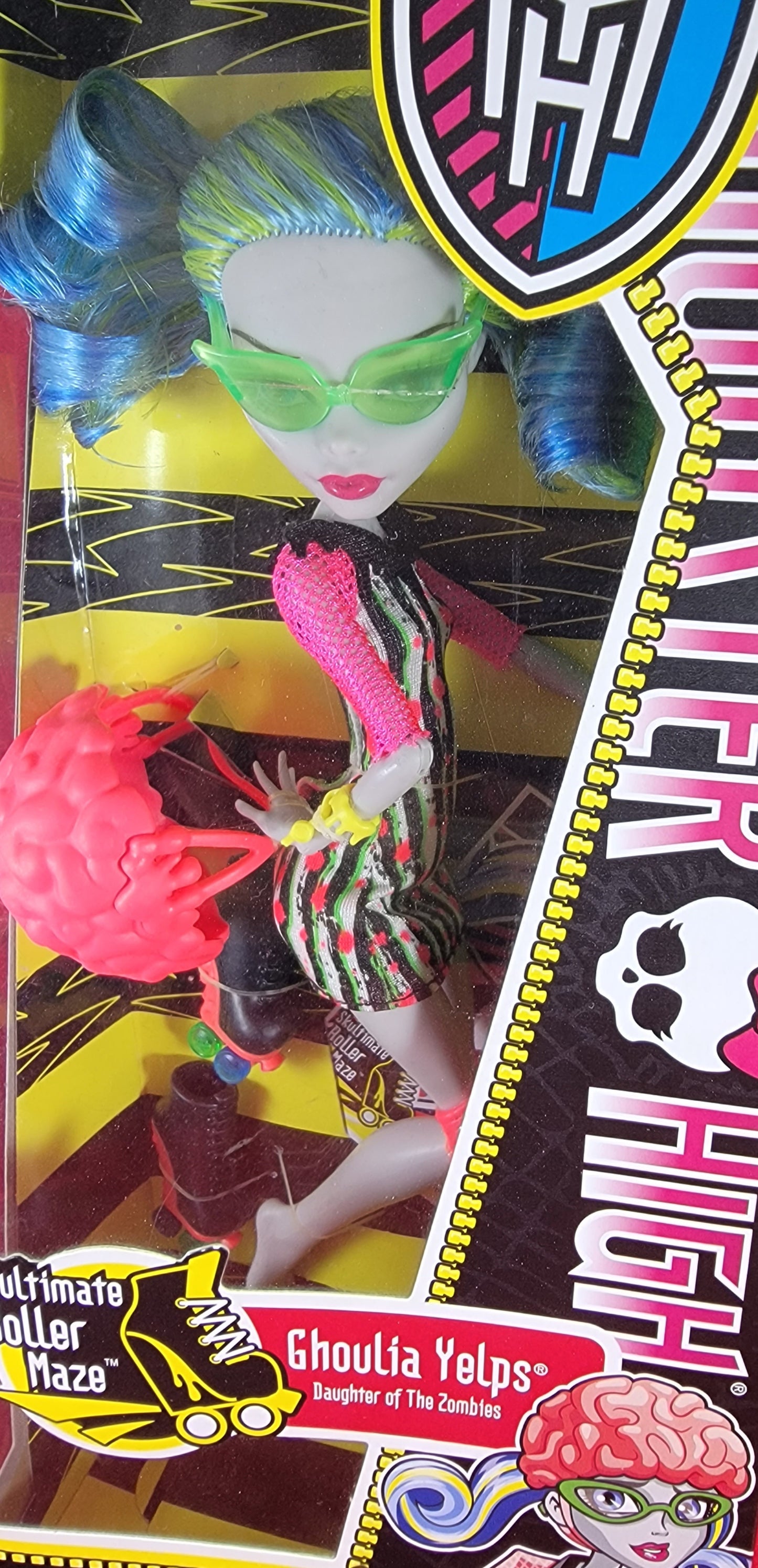 Monster high ghoulia yelps figure (nib)