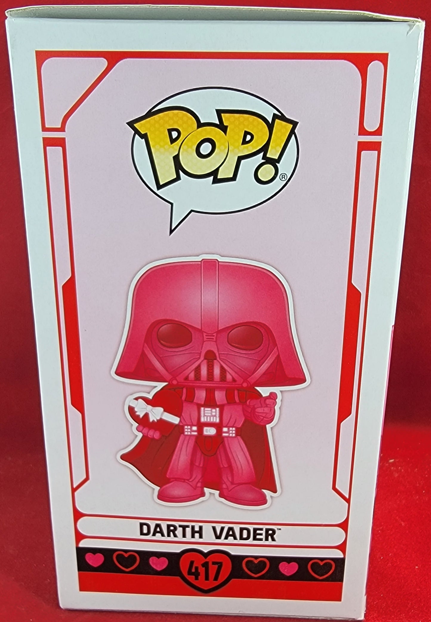 Darth Vader Valentine's Funko # 417 Star Wars (nib)
Darth vader with a box of chocolates and the words "join the heart side  !"  Box has some damage so please refer to pictures.  Pop will be Shipped in a compatible pop protector.