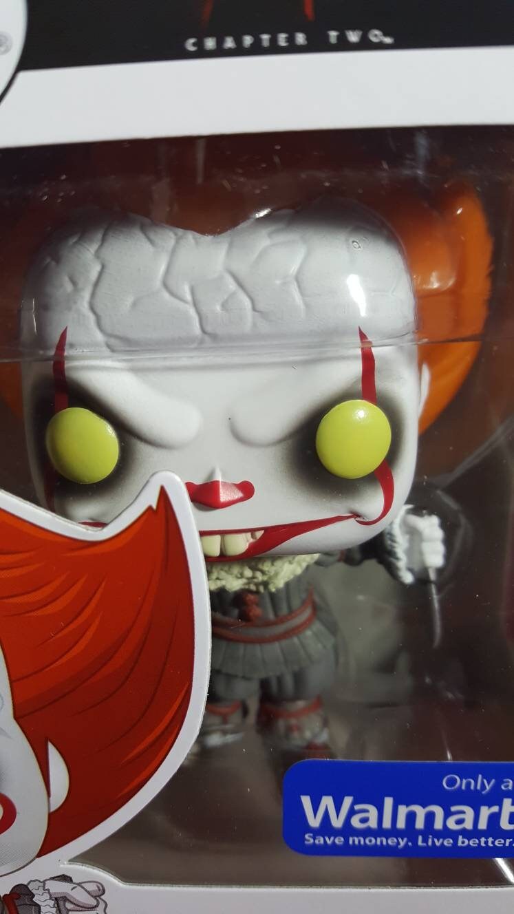 Pennywise with blade Wal-Mart exclusive 782 funko (nib)