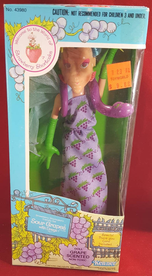 Sour grapes Strawberry Shortcake figure with dregs  nib
