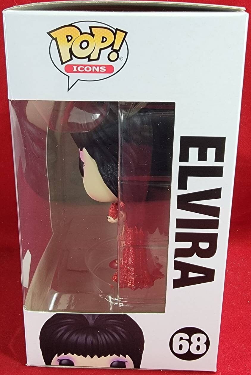 Elvira diamond exclusive funko # 68 (nib)